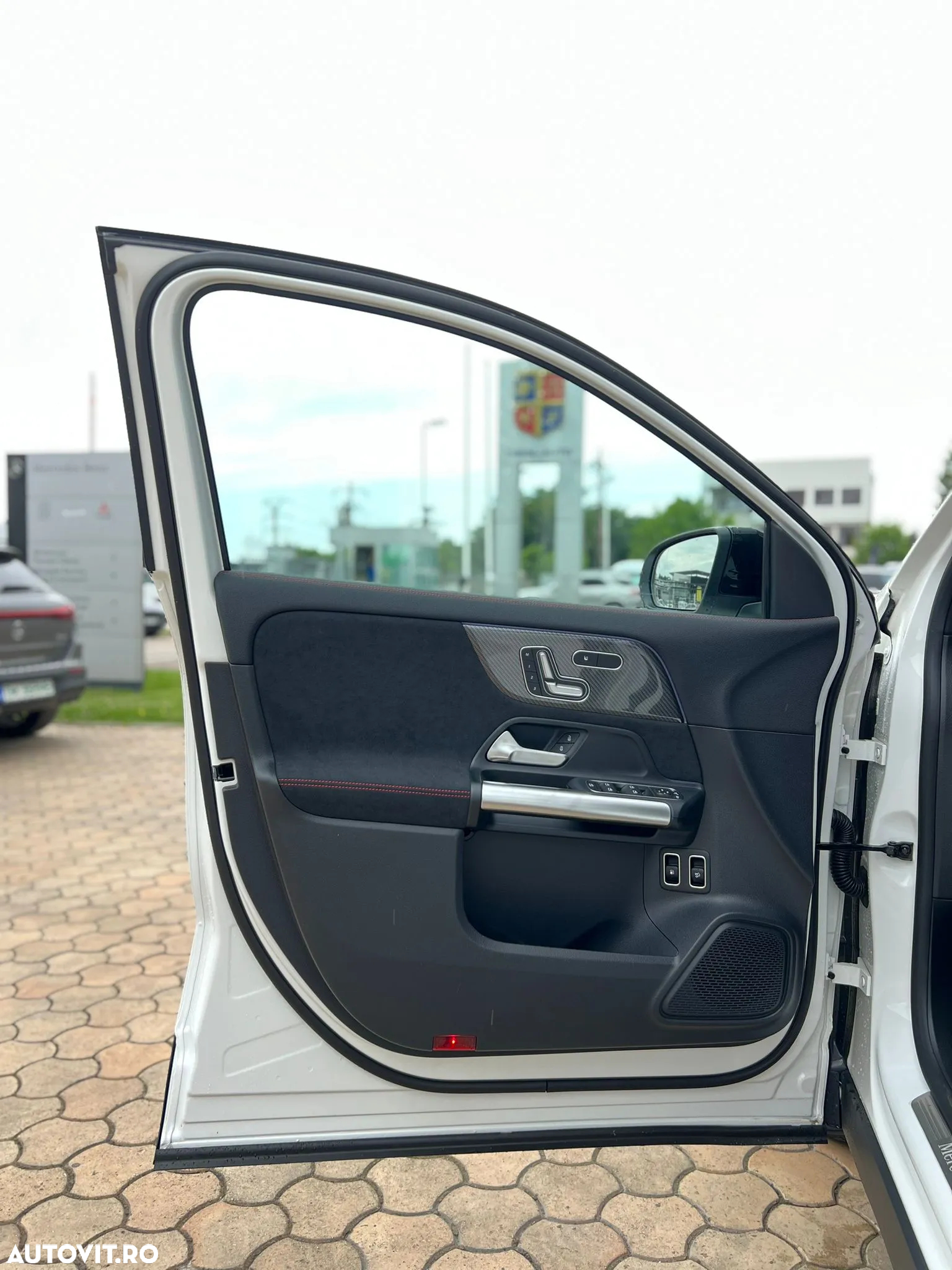 Mercedes-Benz GLA 250 e - 7
