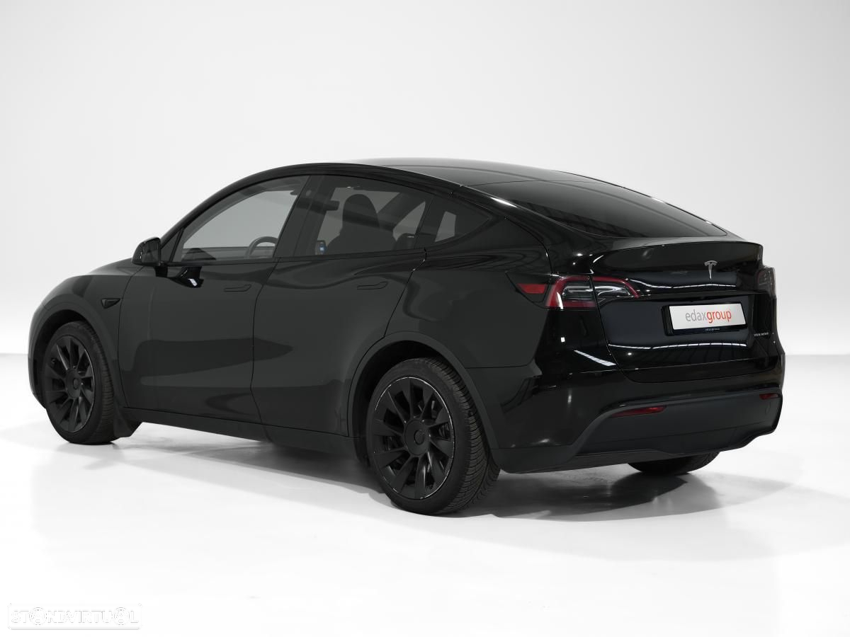 Tesla Model Y Long Range Dual Motor AWD - 3