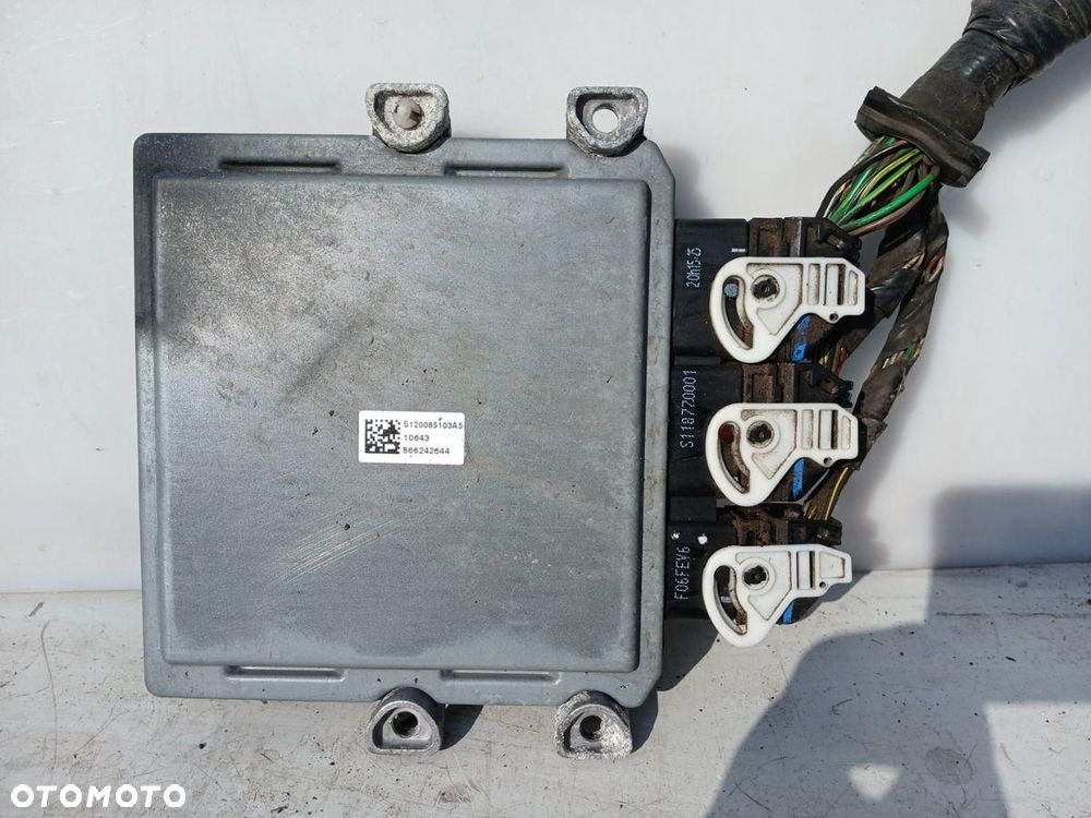 KOMPUTER STEROWNIK SILNIKA ECU VOLVO C30 S40 2.0D 5WS40212I-T 30771350AA - 3