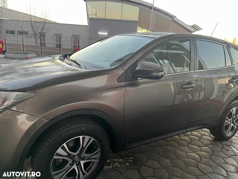 Toyota RAV4 2.2L D-CAT A/T Luxury - 7