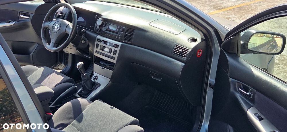 Toyota Corolla 1.6 VVT-i Terra - 20
