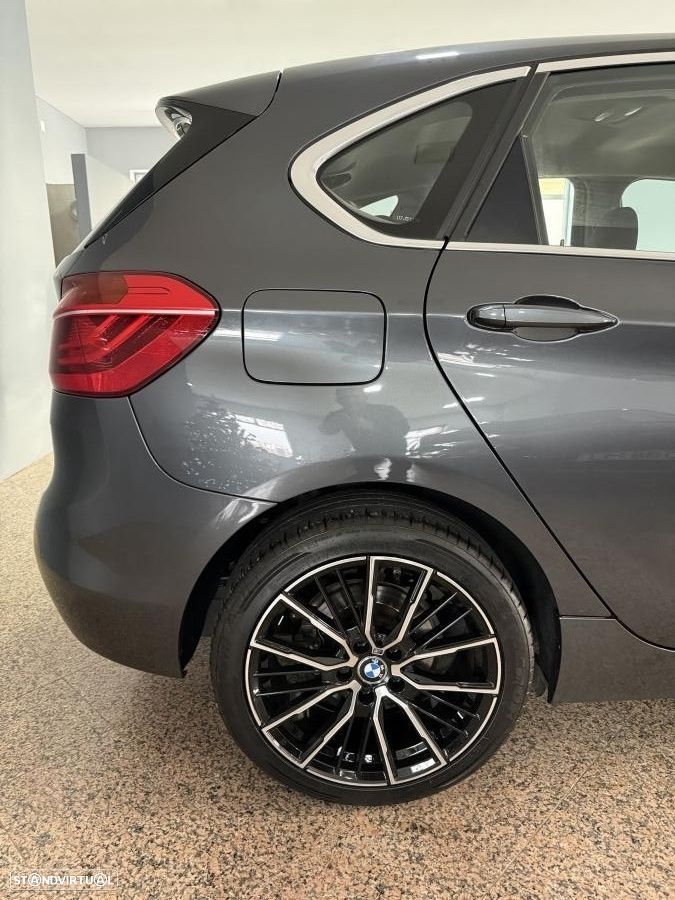 BMW 216 Active Tourer d Line Luxury Auto — fotografia 22