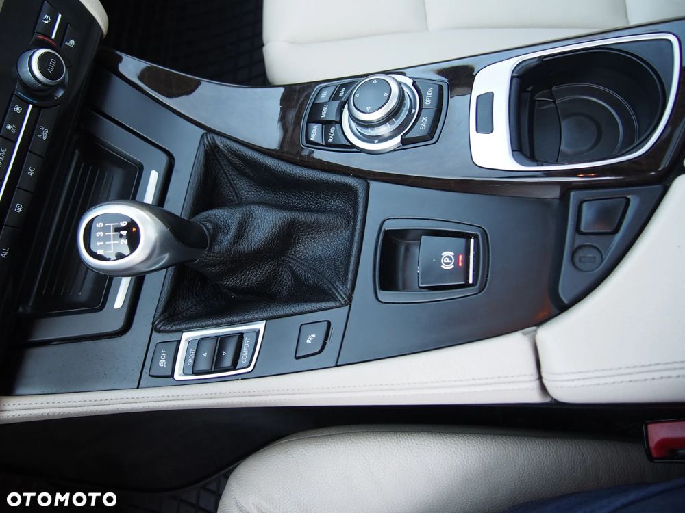 BMW Seria 5 520d Luxury Line - 22