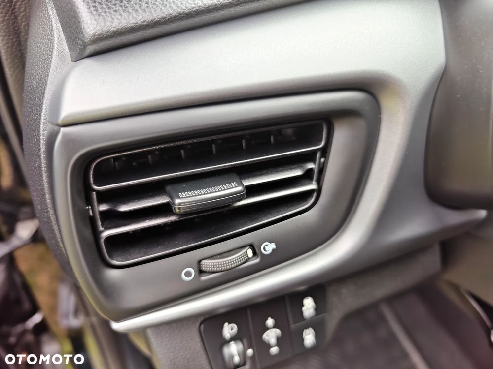 Kia Rio 1.2 L - 34