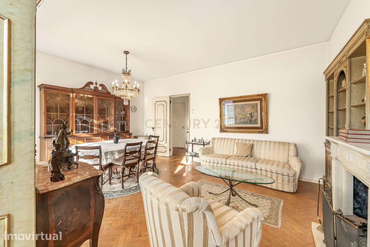 Apartamento T3 com varanda - Alvalade - Grande imagem: 2/25