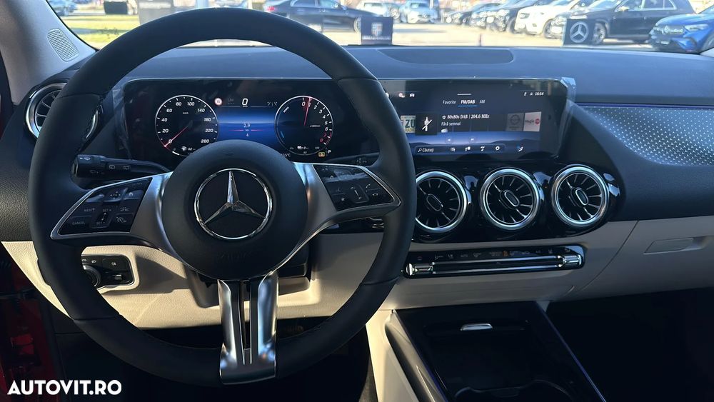 Mercedes-Benz GLA - 17
