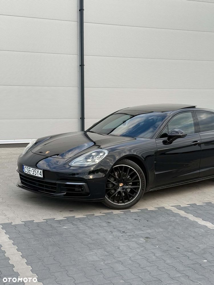 Porsche Panamera 4S - 4
