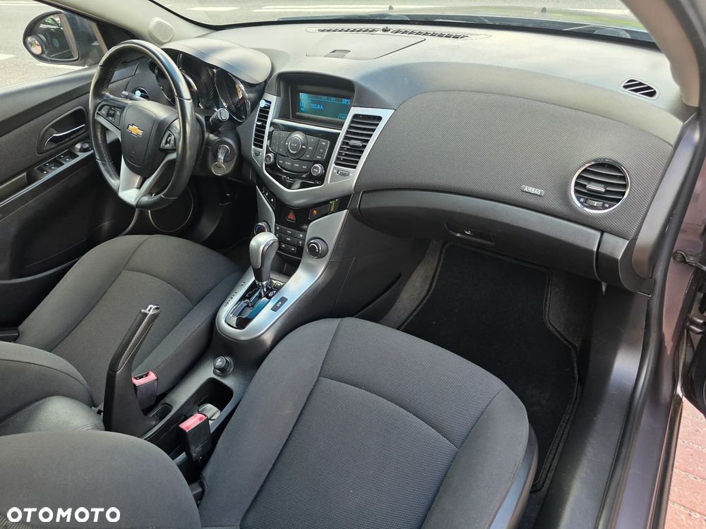 Chevrolet Cruze 1.8 Automatik LTZ - 9