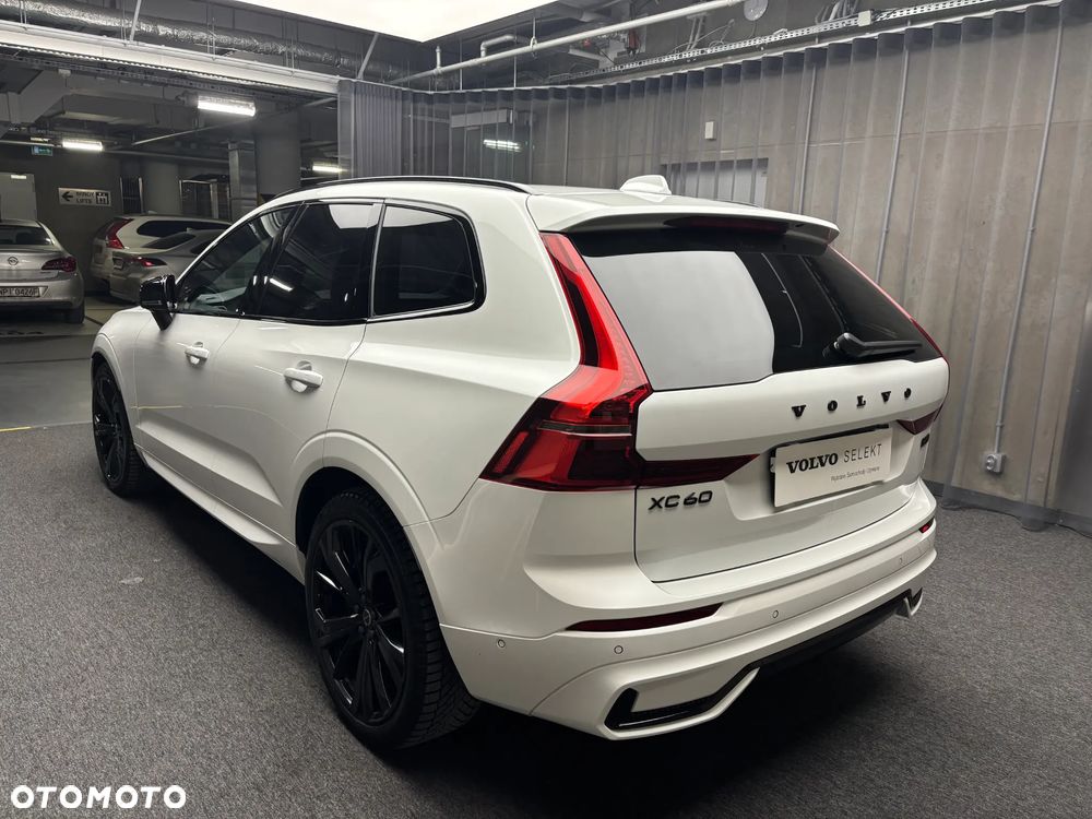 Volvo XC 60 B5 B AWD Ultra Black Edition - 2