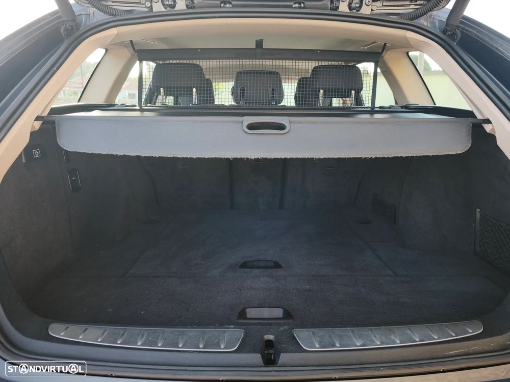 BMW 320 d EfficientDynamics Line Sport - 19