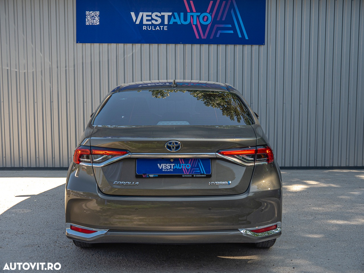 Toyota Corolla Sedan 1.8 HEV Business - 24