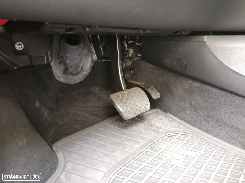 Mercedes-Benz V 220 d Longo Aut. - 38