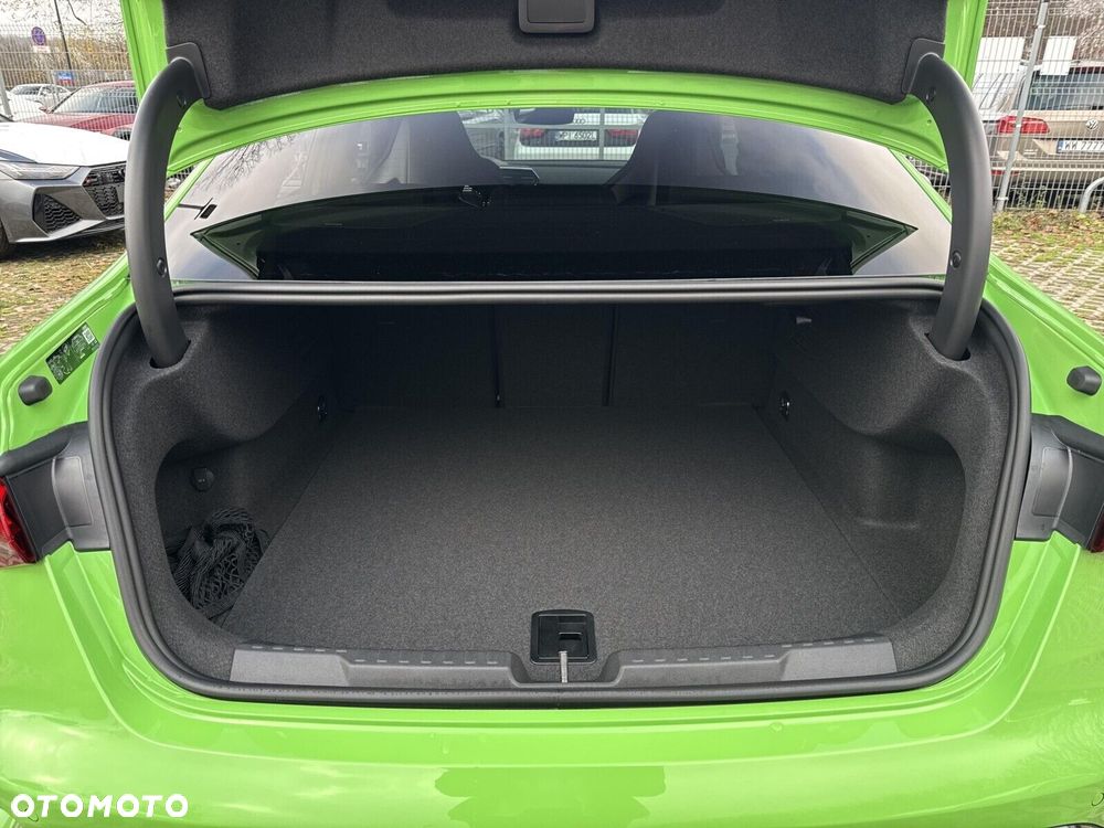 Audi RS3 Limousine - 15