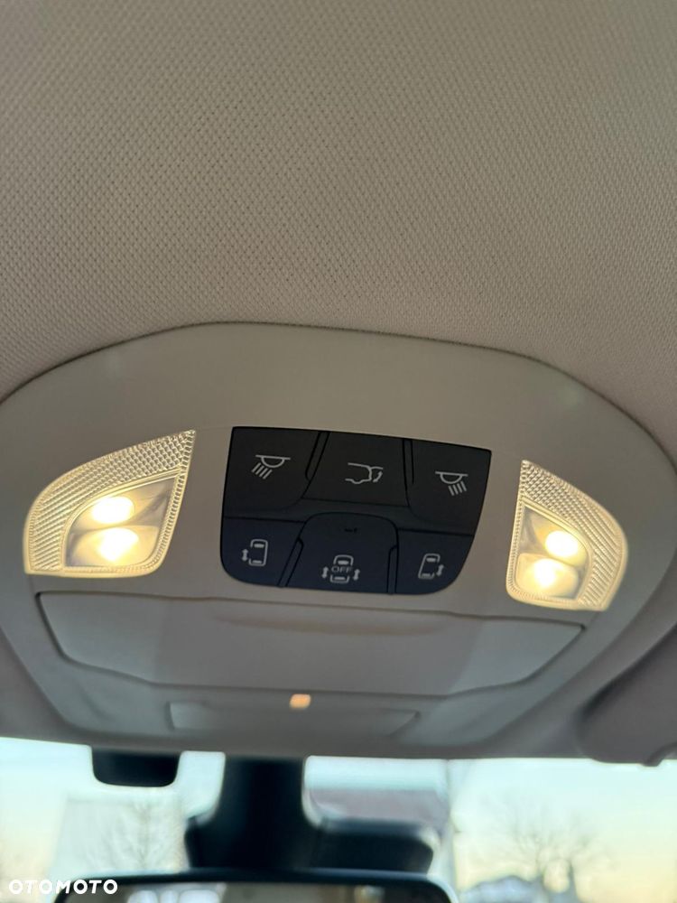 Chrysler Pacifica - 25