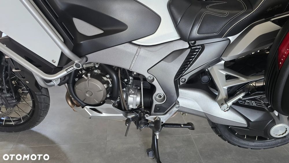 Honda VFR - 12