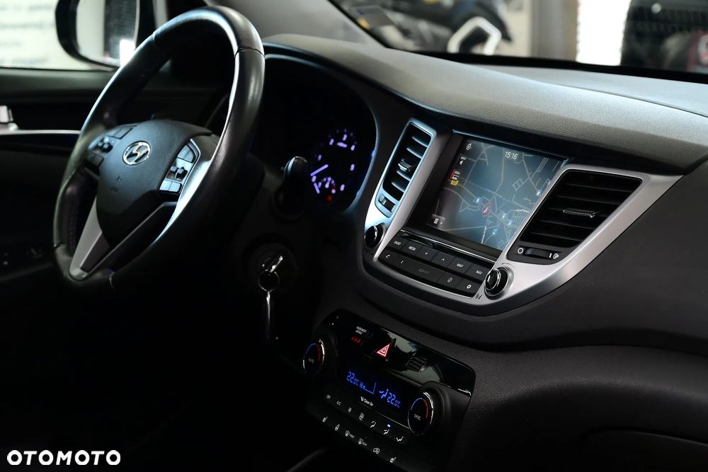 Hyundai Tucson 2.0 CRDi 4WD Automatik Style - 26