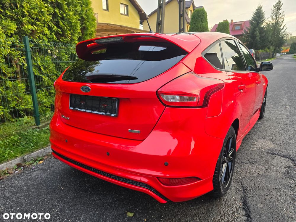 Ford Focus 1.0 EcoBoost STart-Stopp-System ST-LINE X - 11