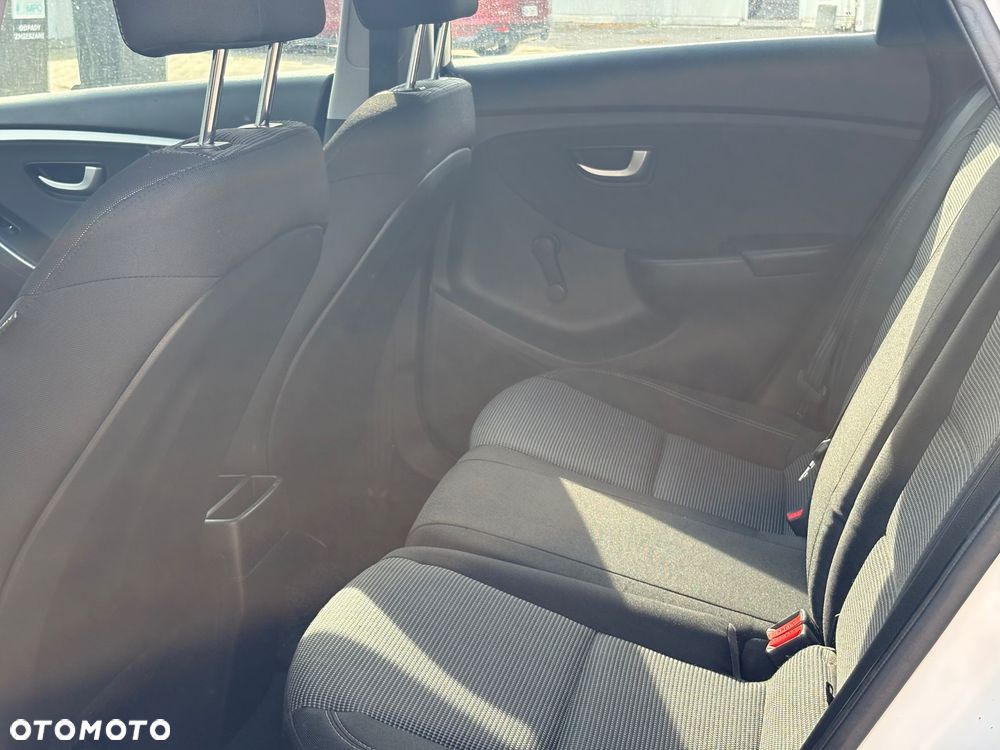 Hyundai i30 1.6 Classic - 16