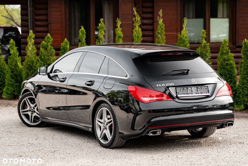 Mercedes-Benz CLA 250 4Matic 7G-DCT AMG Line - 11