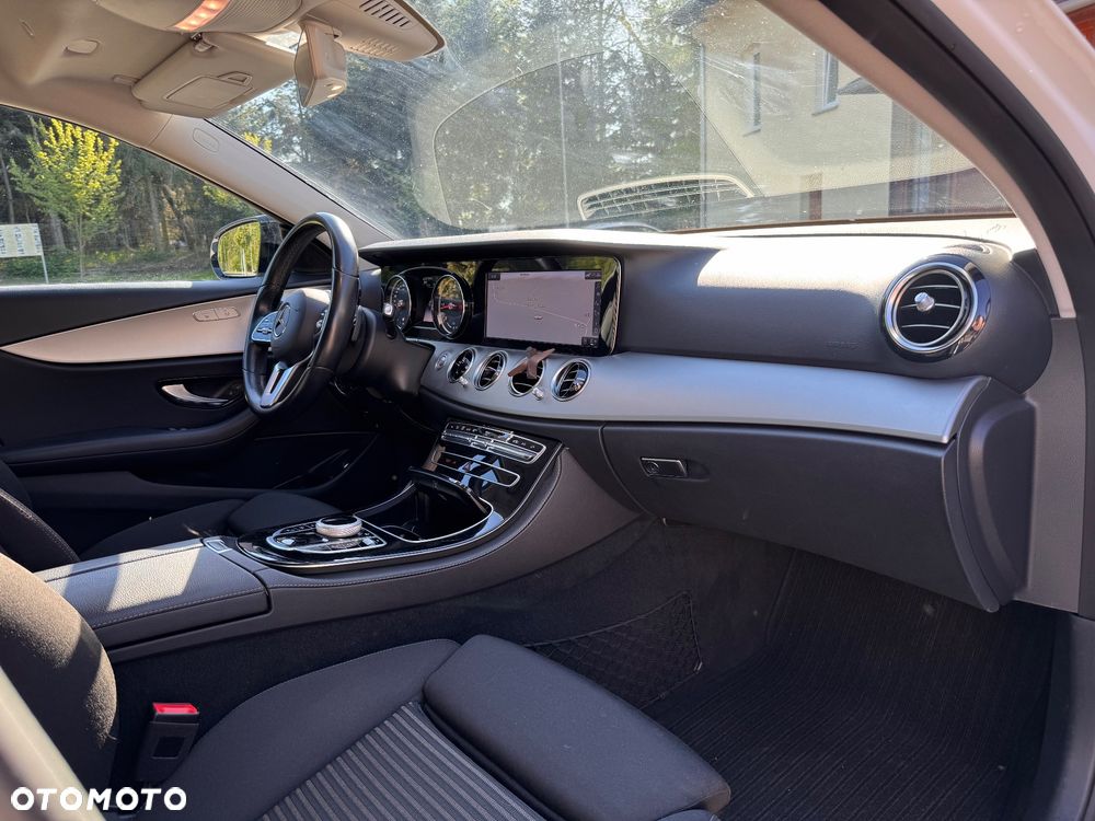 Mercedes-Benz Klasa E 300 de 9G-TRONIC Exclusive - 14