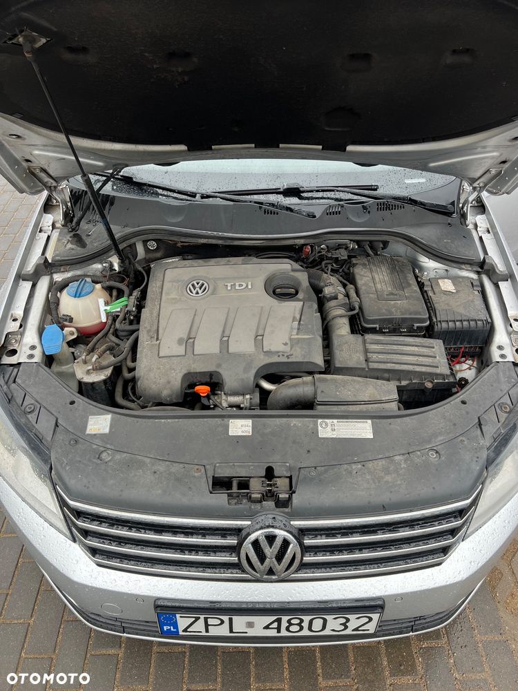 Volkswagen Passat 1.6 TDI Comfortline - 13