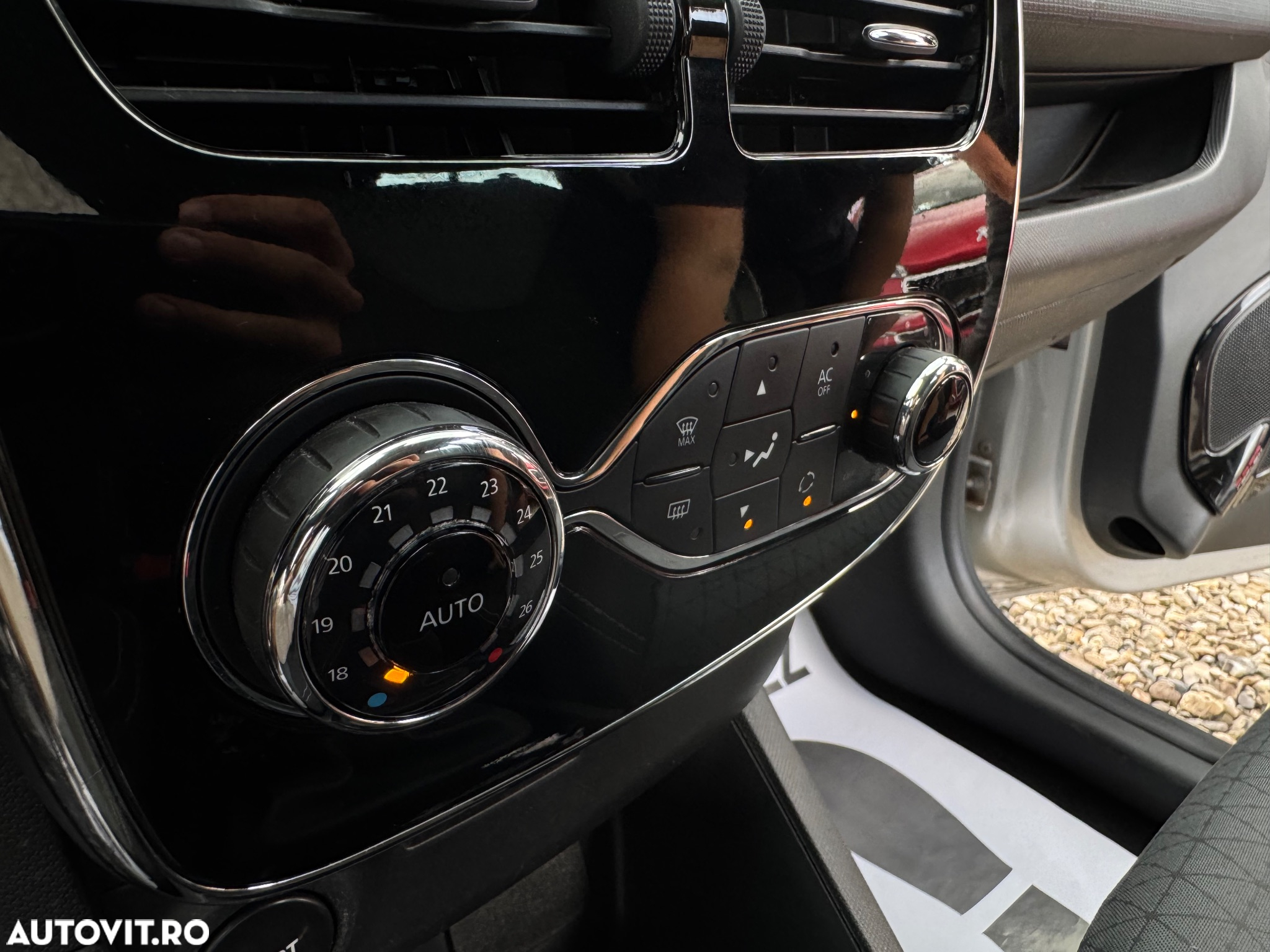 Renault Clio - 22