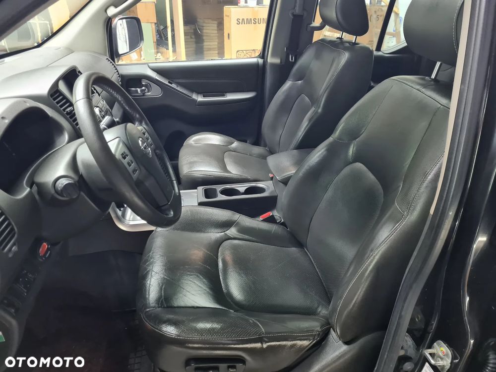 Nissan Navara 3.0 D V6 Platinum Long - 29