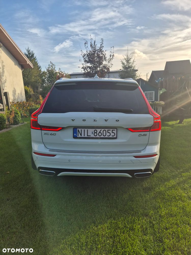 Volvo XC 60 D4 R-Design - 22