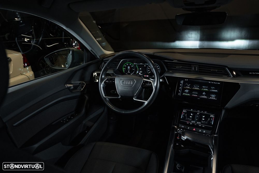 Audi Q8 e-Tron Sportback 55 quattro S line - 16