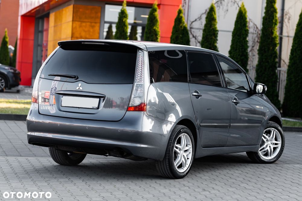 Mitsubishi Grandis 2.4 Invite - 10