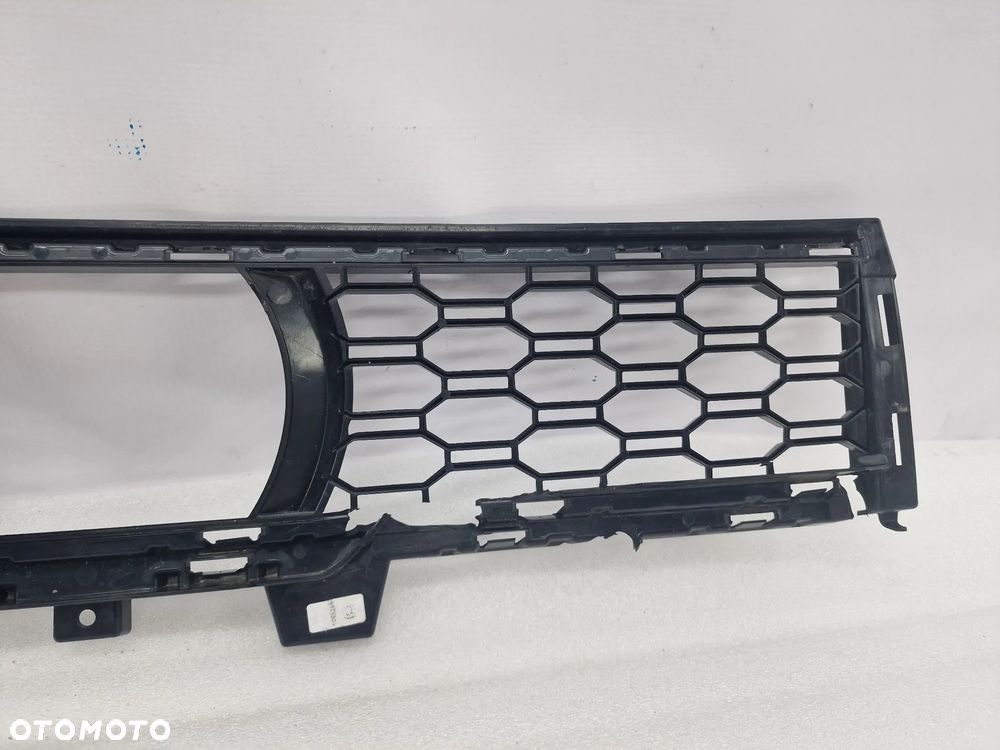 BMW X5 G05 M-PAKIET KRATKA ŚRODKOWA ZDERZAKA PRZEDNIEGO PRZÓD , NR 51118069211 , NR AUKCJI KR126 - 11