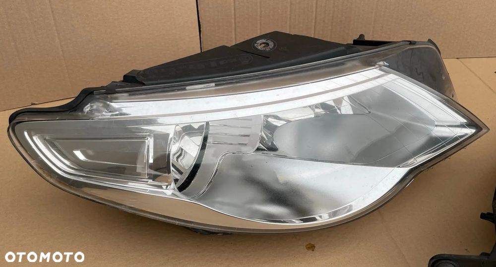 VW Passat CC 3C8 reflektor prawy lewy lampa przód anglik UK - 3