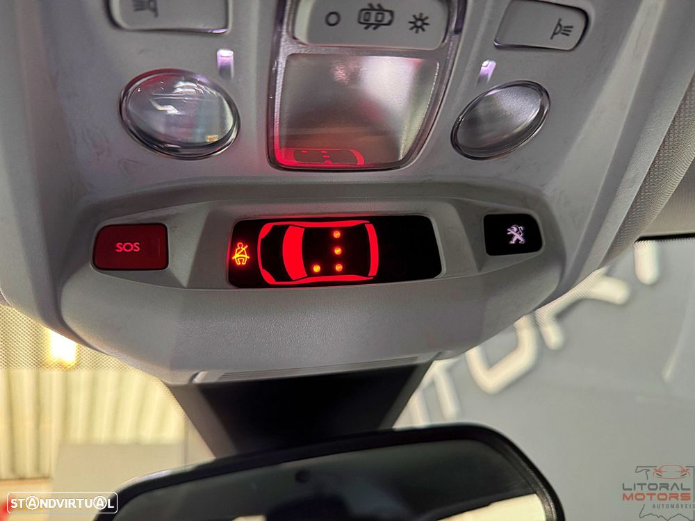 Peugeot 3008 1.2 PureTech Allure Pack EAT8 - 21