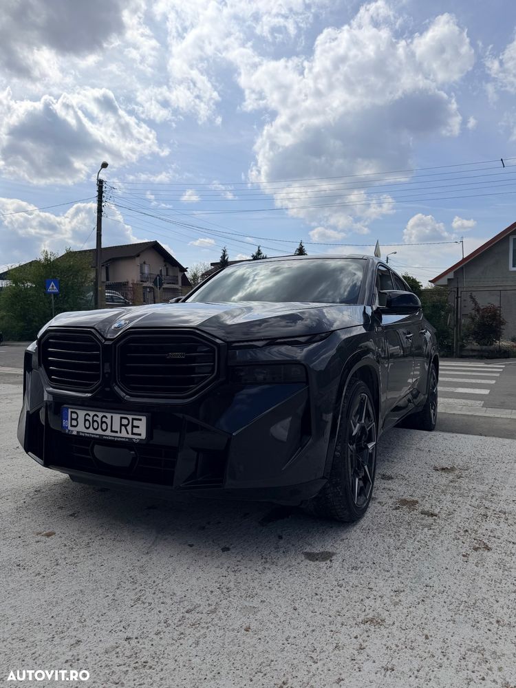 BMW XM - 1