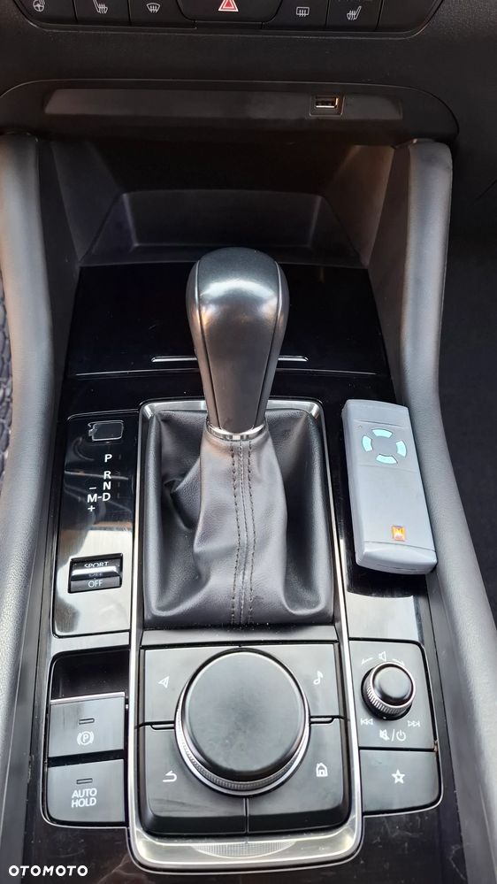 Mazda 3 2.0 mHEV Kanjo - 11