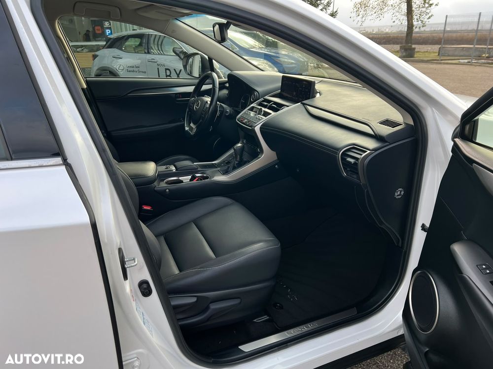 Lexus Seria NX 300h AWD Business - 26