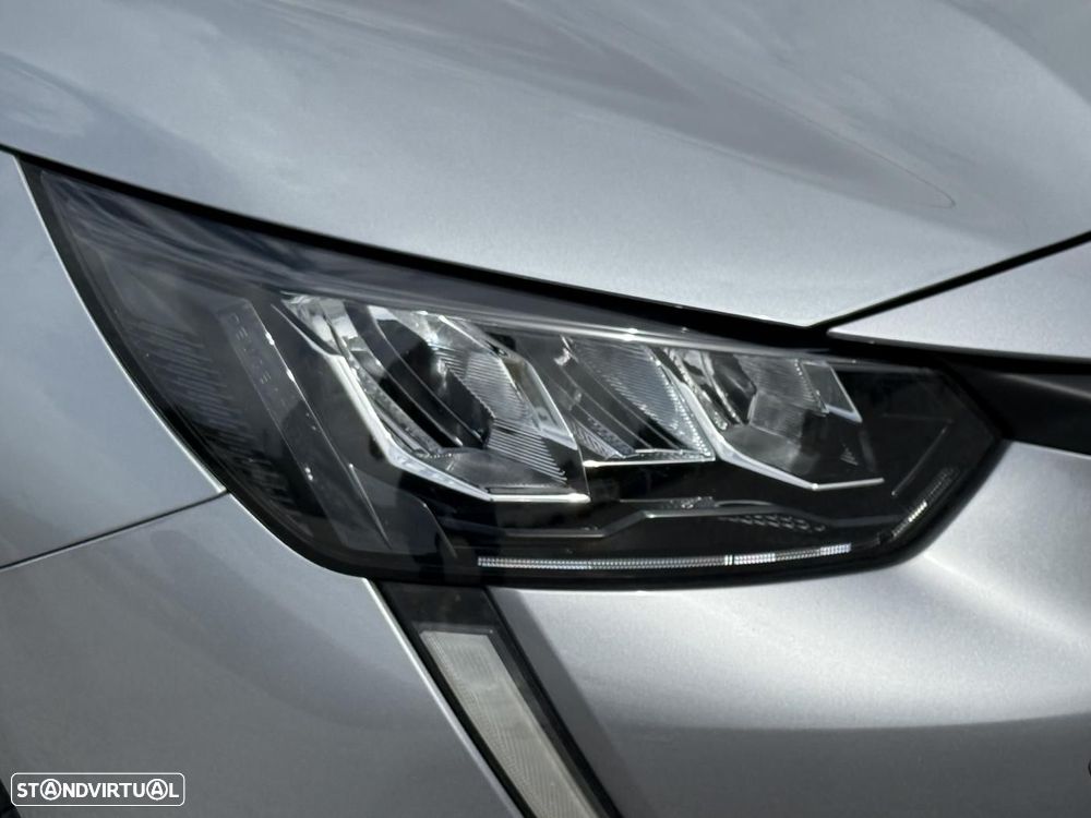 Peugeot 208 1.2 PureTech Allure - 8