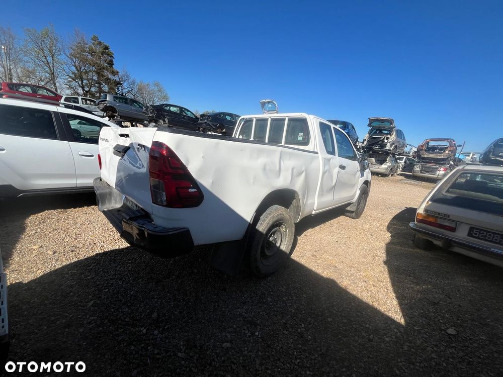 Toyota Hilux 2.4 D-4D Single Cab DLX 4x4 - 4