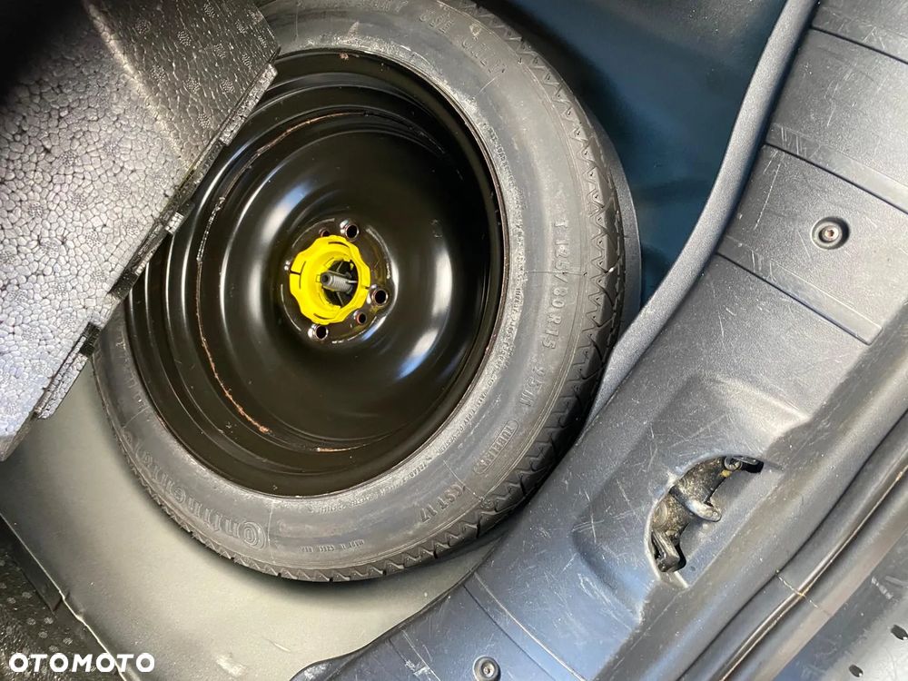 Peugeot 207 1.4 Trendy - 21