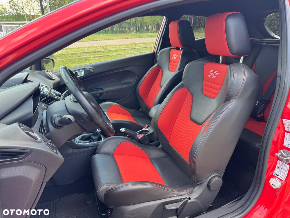 Ford Fiesta ST2 - 15