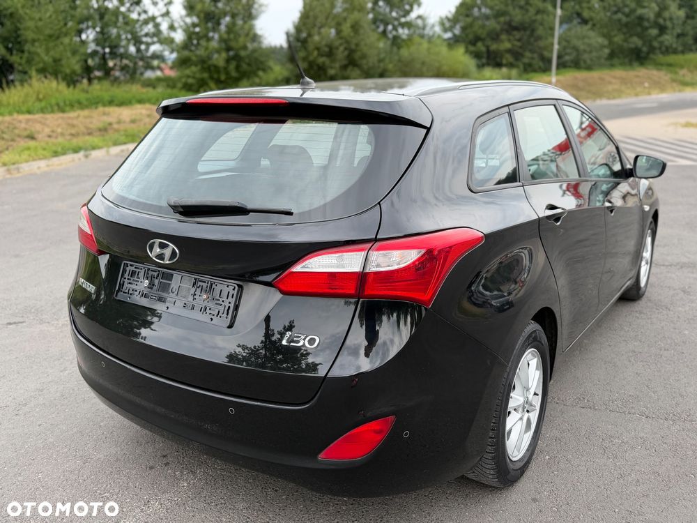Hyundai i30 1.4 Comfort EU5 - 12