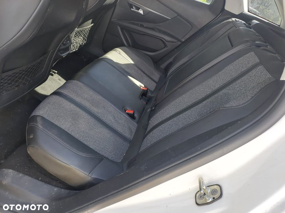 Peugeot 3008 BlueHDi 130 Stop & Start Allure Business-Paket - 14