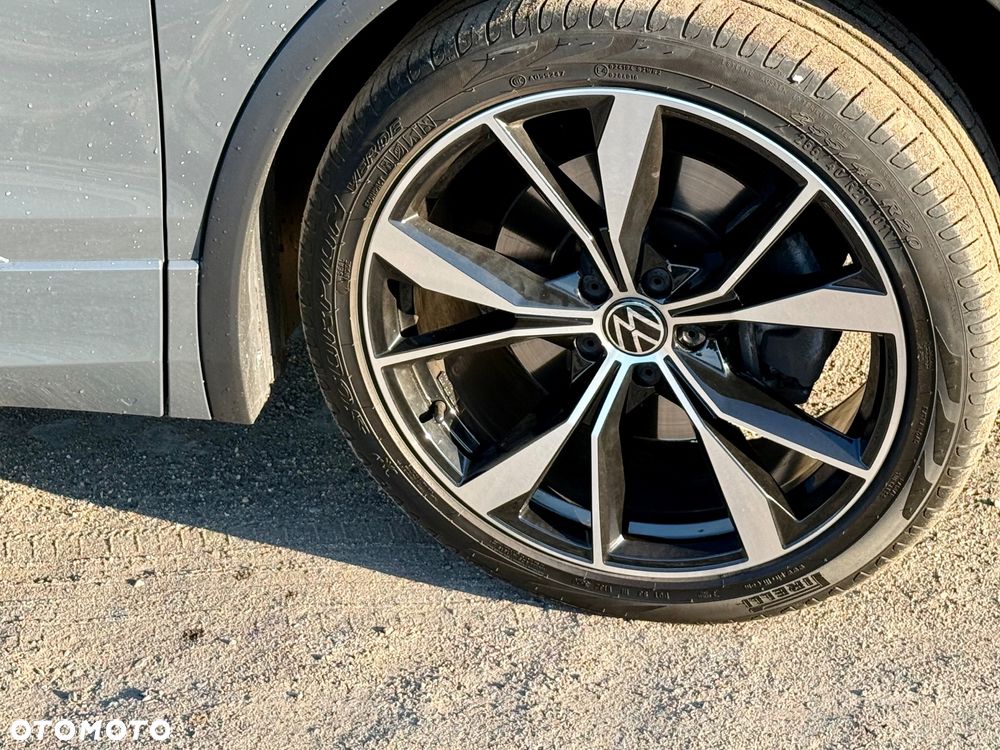 Volkswagen Tiguan 2.0 TDI SCR 4MotION DSG R-Line - 11