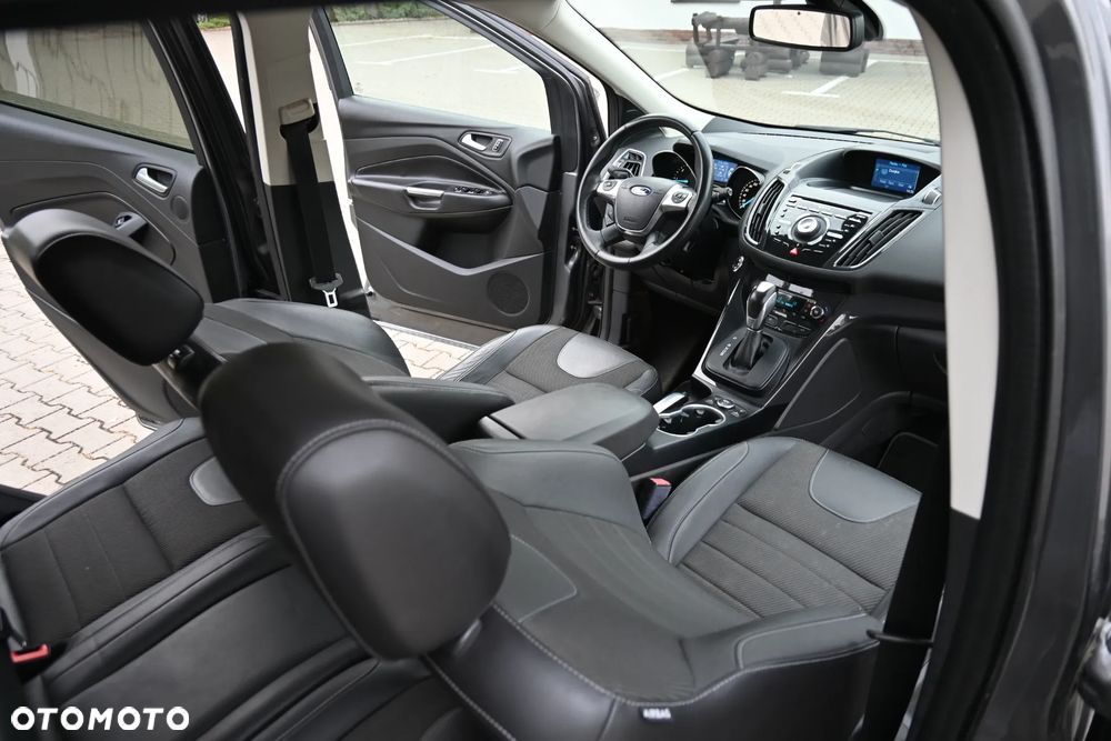 Ford Kuga 2.0 TDCi 4x4 Titanium - 26