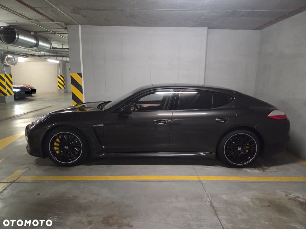 Porsche Panamera GTS - 25