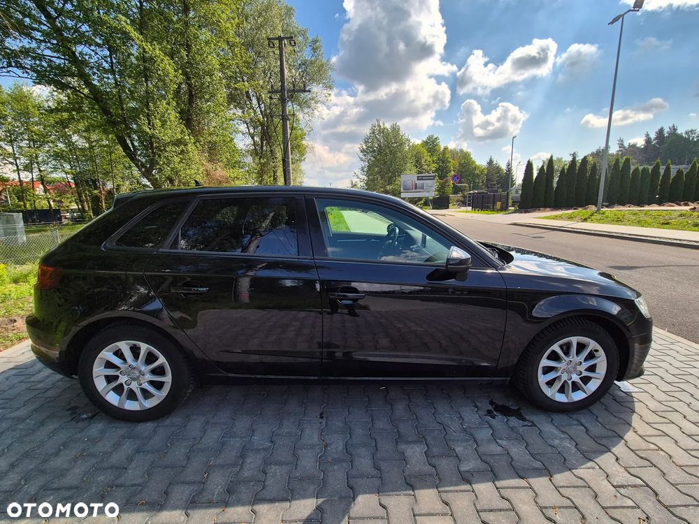 Audi A3 Sportback - 4