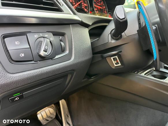 BMW Seria 3 340i M Sport Shadow - 12