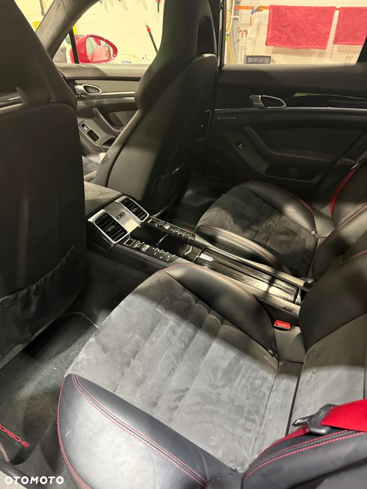 Porsche Panamera GTS - 10
