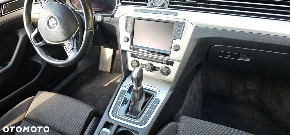 Volkswagen Passat 2.0 TDI BMT Comfortline DSG7 - 11