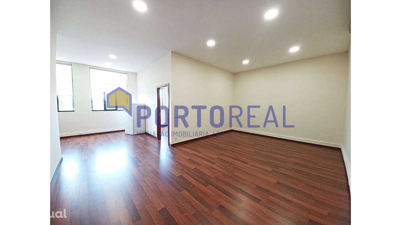 T1 Novo em Santana - Leça Balio - Grande imagem: 3/25